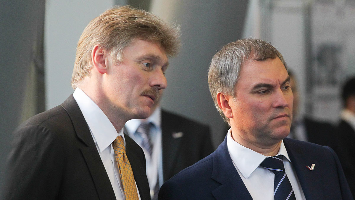 Связи Навального с западными спецслужбами ищут и Дмитрий Песков, и Вячеслав Володин