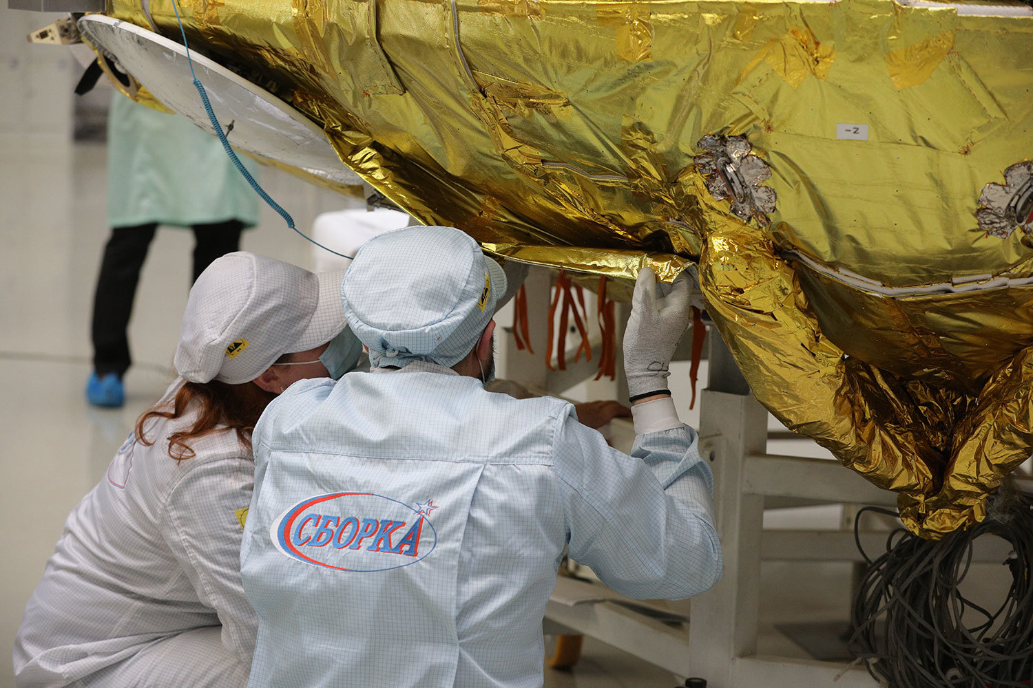 НПО Лавочкина является головным исполнителем и&nbsp;координатором работ с&nbsp;российской стороны, а&nbsp;также разработчиком и&nbsp;изготовителем десантного модуля и&nbsp;посадочной платформы.