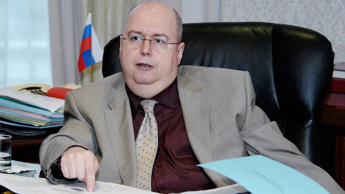 Сейчас институт, по сути, включает в себя должности главного финансового уполномоченного (ее занимает Юрий Воронин — на фото), руководителя службы обеспечения его деятельности и четырех омбудсменов в сферах финансовых услуг