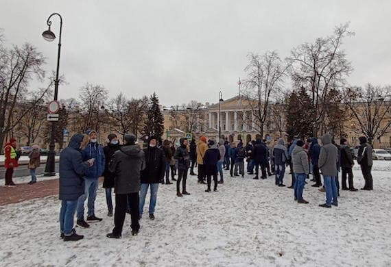 Если компания будет продавать свои активы, то сможет рассчитаться с долгами по зарплате не раньше I кв 2022 г., полагает источник «Ведомостей»