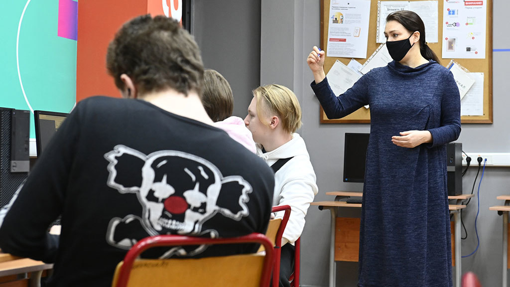 Выпускники колледжей фактически уже «спасают ситуацию» с кадрами 