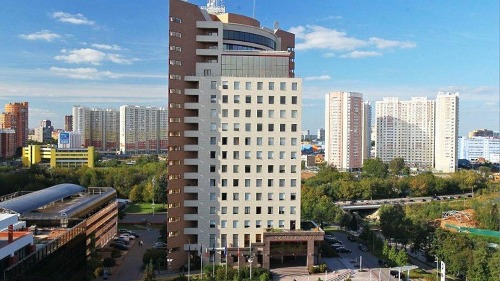 Green Point уже пытались продать в середине июля за 923 млн руб., но тогда претендентов на него не нашлось