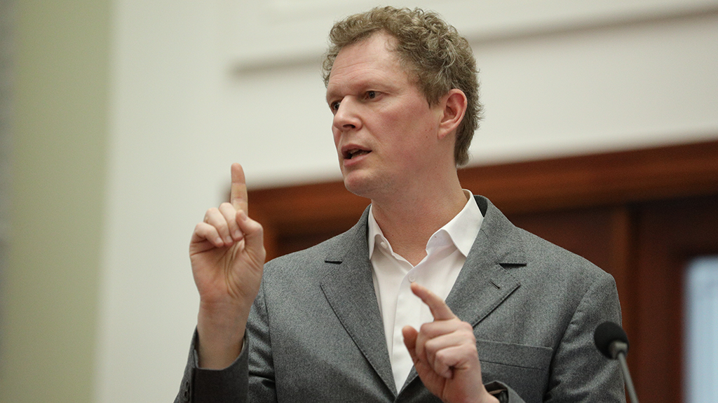 Евгений Разумный / Ведомости