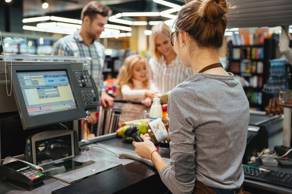 В текущем году розничные продажи товаров и продуктов питания в регионе составят порядка 700 млрд руб.