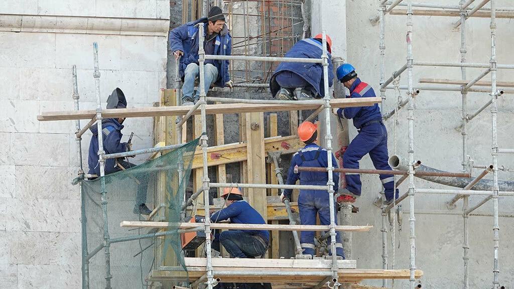 В Вологодской области мигрантам запретили работать уже более чем в 20 видах экономической деятельности