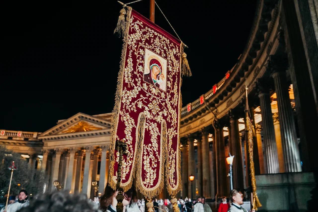 Богослужения и крестные ходы пройдут во всех храмах Санкт-Петербургской митрополии