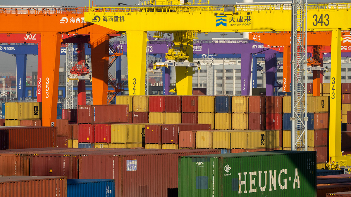 Ранее огромная торговля Китая и США закрывается