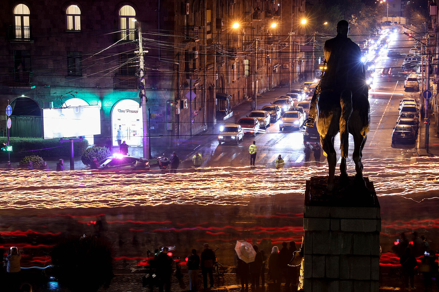 Во время шествия участники скандировали «Борьба!»