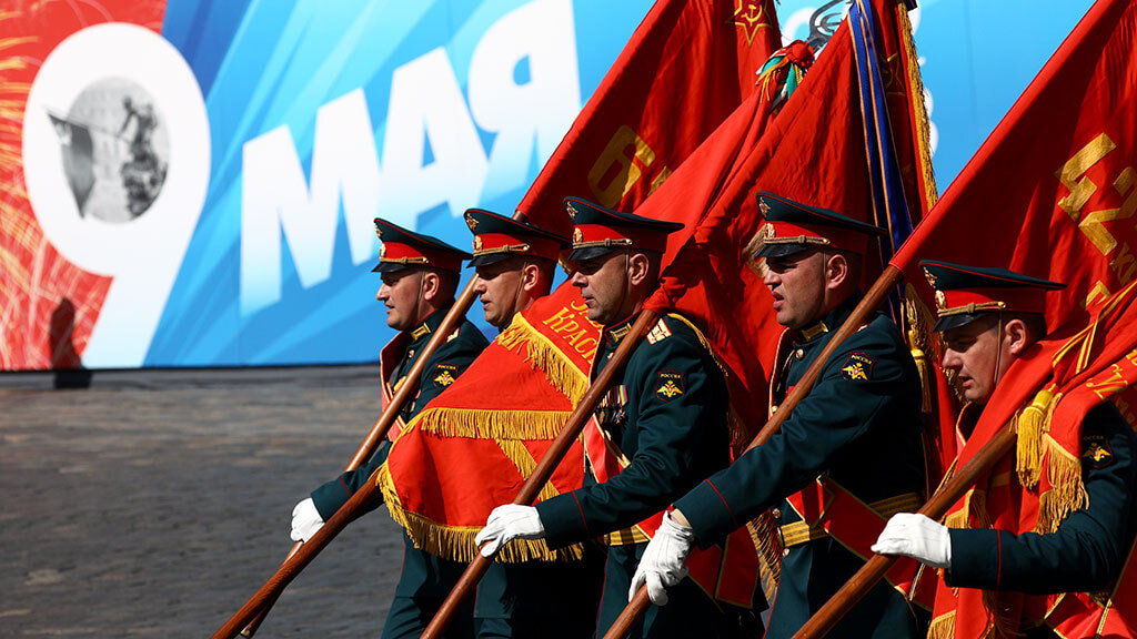 https://cdn5.vedomosti.ru/image/2025/37/t4tkw/fullscreen-11ra.jpg