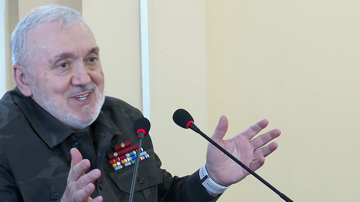 Руслан Цаликов (на фото) уступил место сенатора от Тувы выходцу из республики