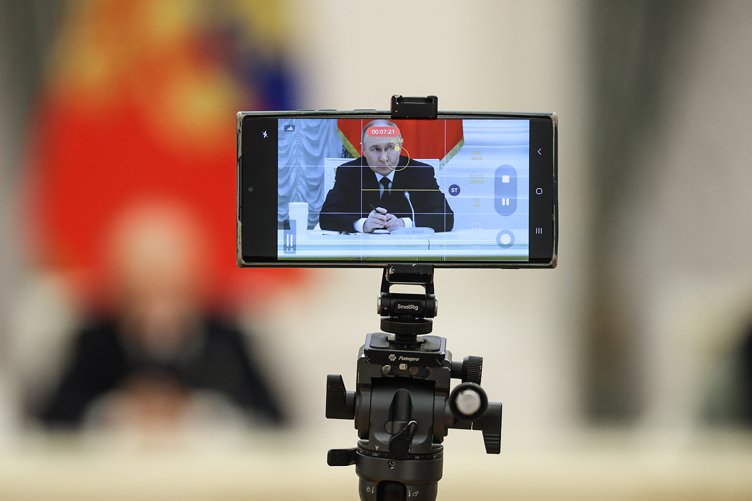 «Не было бы счастья, да несчастье помогло», – описал пословицей развитие российского бизнеса президент.