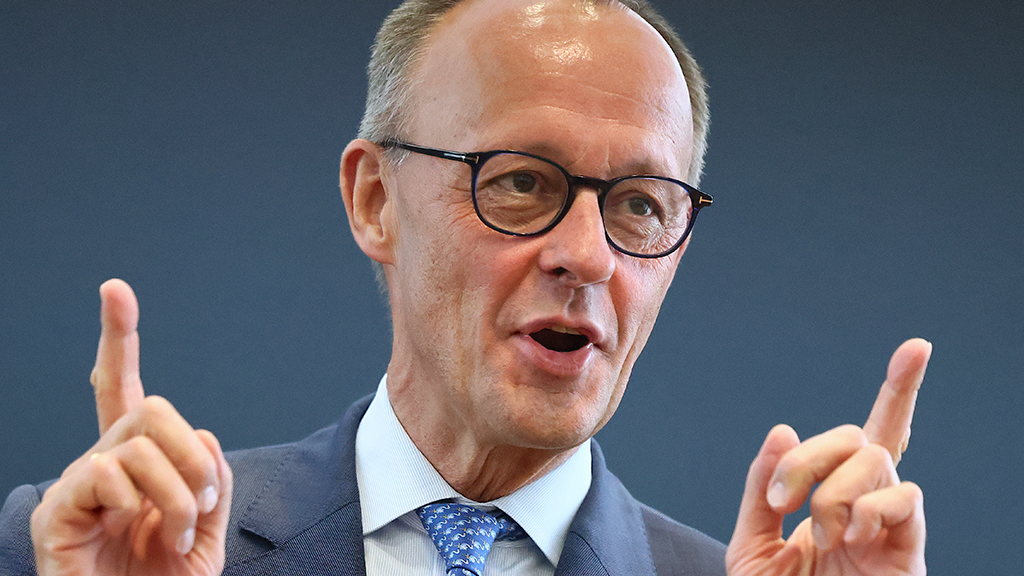 HANNIBAL HANSCHKE / TASS