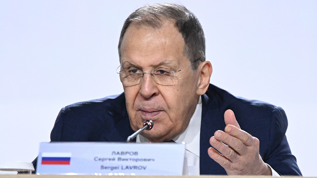 По словам Сергея Лаврова, без отказа от НАТО, ядерного оружия и антирусских законов мирного соглашения с Украиной не будет