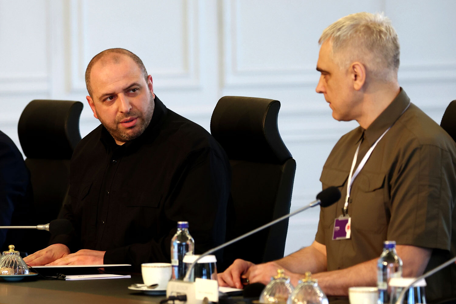 В ходе переговоров стороны через турецкую делегацию передали документы, касающиеся урегулирования конфликта. Как заявил министр обороны Украины Рустем Умеров, страны договорились о возвращении лиц младше 25 лет и тяжелобольных пленных, а также об обмене телами погибших по формуле «6000 на 6000».