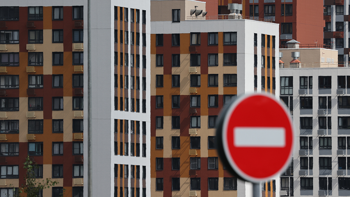 Перенос сроков ввода новостроек позволяет девелоперам продлить период продаж квартир по договорам о долевом участии в строительстве