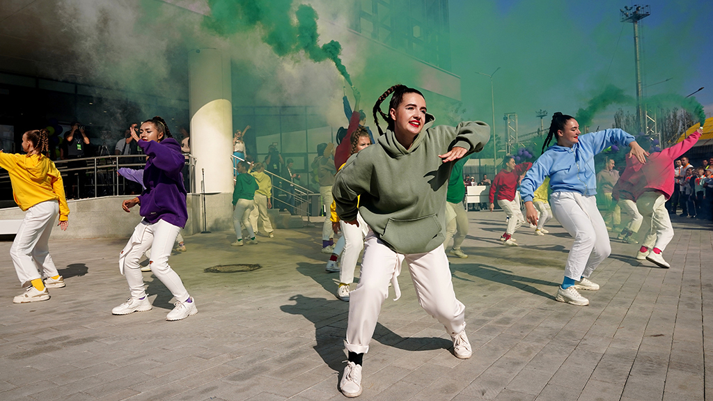 Ради привлечения аудитории к своим форумам Росмолодежь решила закупить нативную рекламу у популярных блогеров