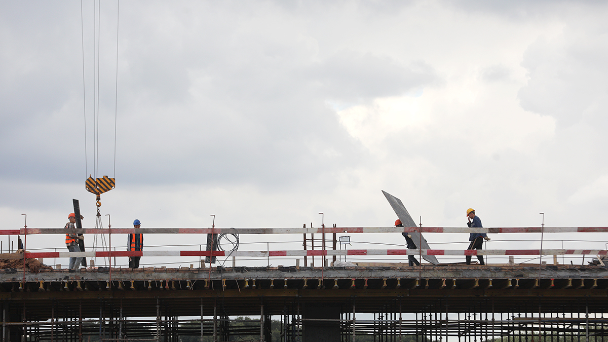 Замедление строительной отрасли сглаживает очевидный дефицит кадров