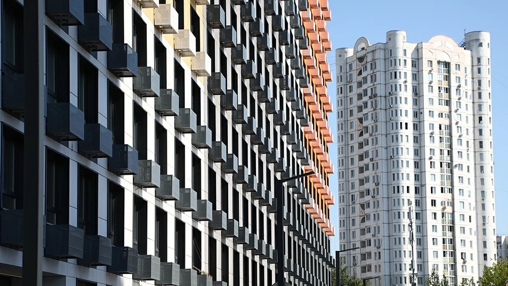 В апреле 2025 г. по сравнению с мартом был отмечен небольшой прирост, но в мае к апрелю выдача вновь снизилась и фактически вернулась на уровень марта