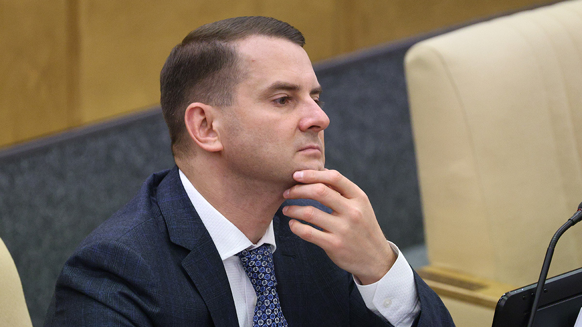 Давний соратник основателя ЛДПР Владимира Жириновского решил оспорить в суде свое исключение из партии