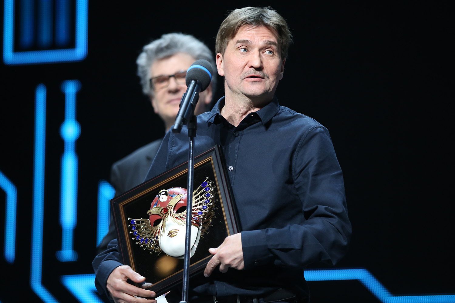 За годы карьеры Юрий Бутусов награжден семью премиями «Золотая маска» и призом «Хрустальная Турандот».&nbsp;