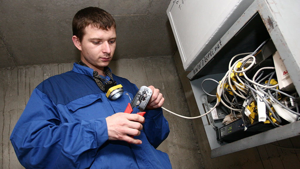 Наиболее востребованной вакансией в сфере «Связь, телекоммуникации» стала вакансия монтажника оборудования связи