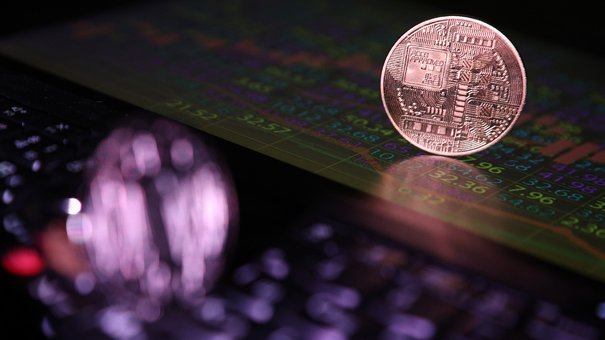 НАУФОР считает важным дать отечественным финансовым институтам возможность предоставить инвесторам доступ к рынку криптовалют