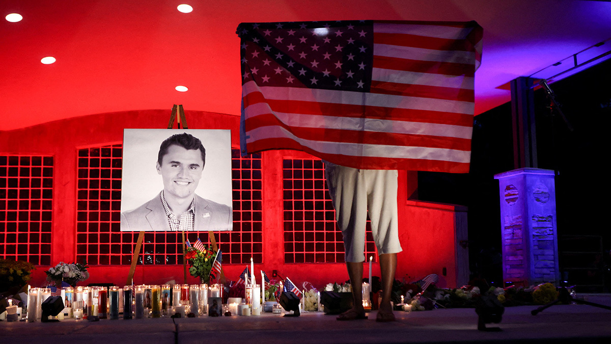 Дональд Трамп считает убийство своего активного сторонника Чарли Кирка актом войны со стороны леворадикалов