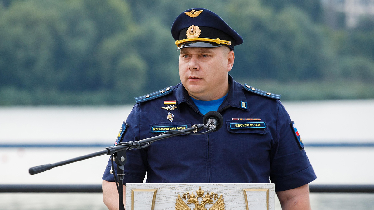 Владимир Евсюков отказался от депутатской корочки