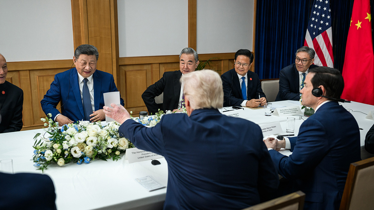 В последний раз перед встречей в Пусане президент США Дональд Трамп и председатель КНР Си Цзиньпин виделись в 2019 г.