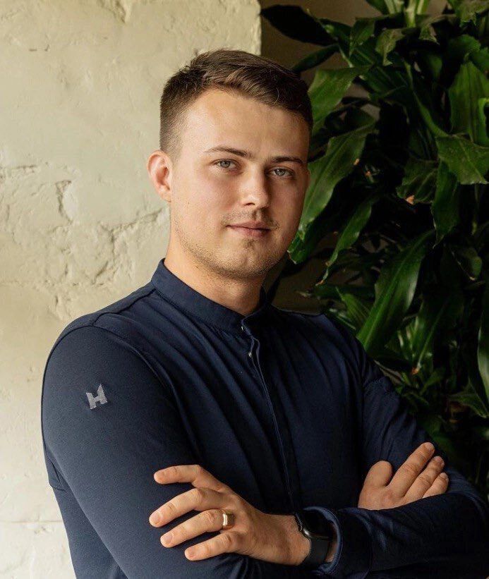 Оладьи из цукини с лососем и творожным кремом