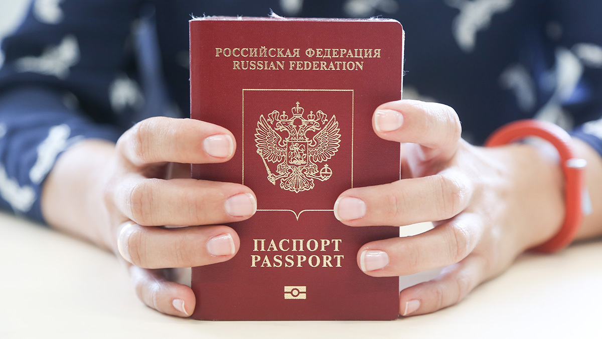 Дети получат свои документы для поездок за границу