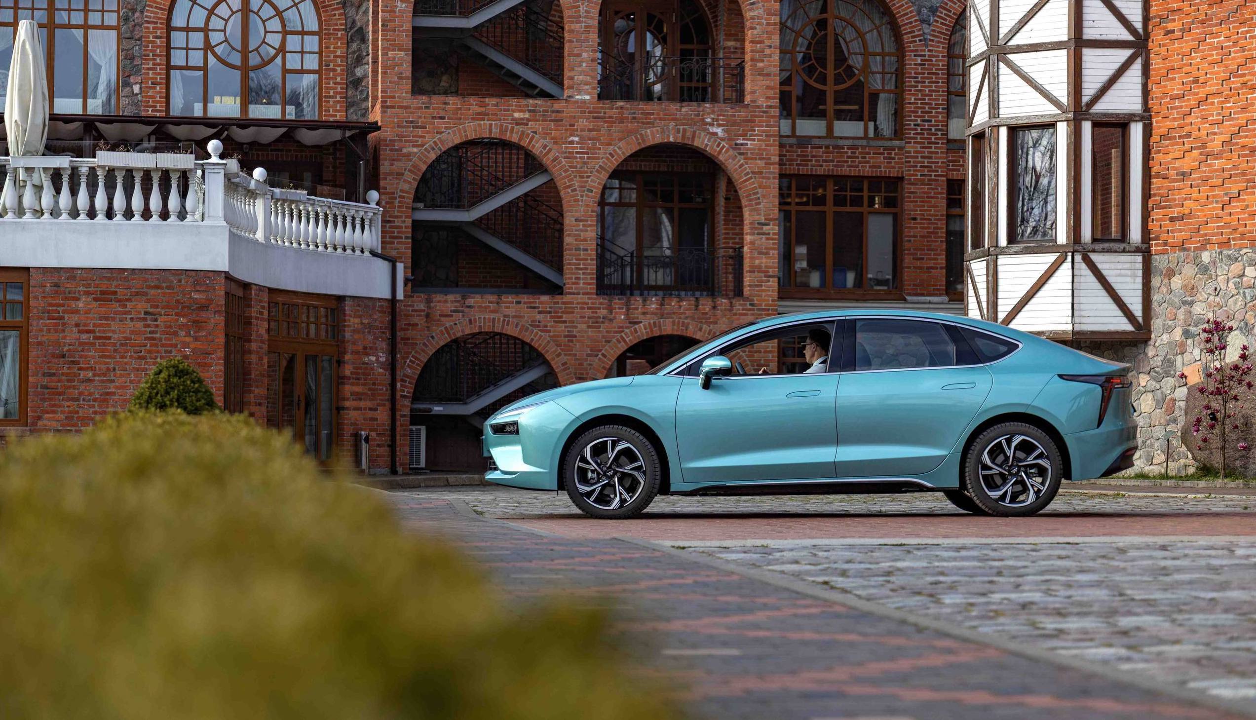 Рост продаж автомобилей происходит в том числе за счет расширения собственной дилерской сети