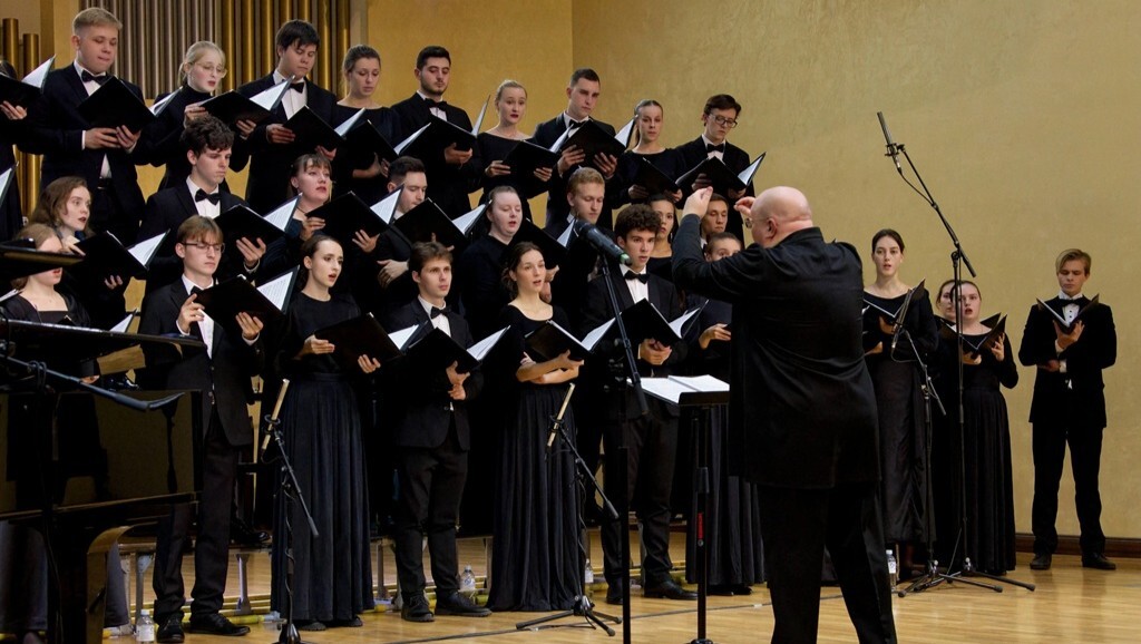 Хор Санкт-Петербургской государственной консерватории имени Н. А. Римского-Корсакова, дирижер Сергей Екимов