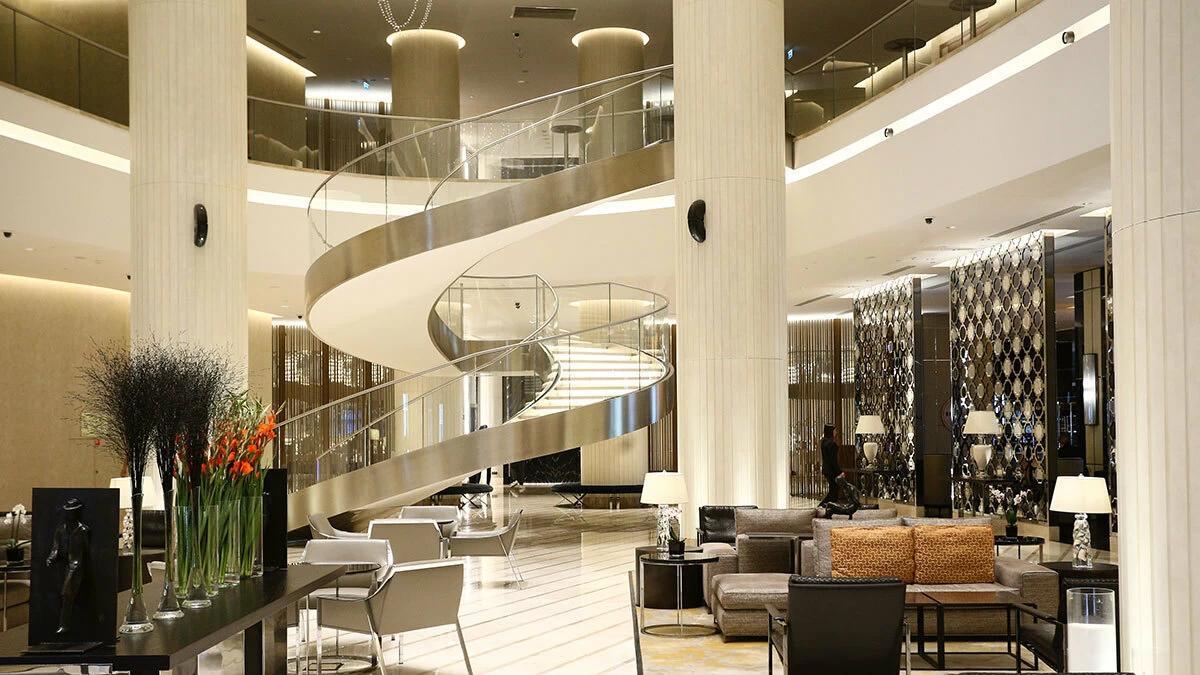 Статус самоаккредитованных есть у 1169 средств размещения в Петербурге