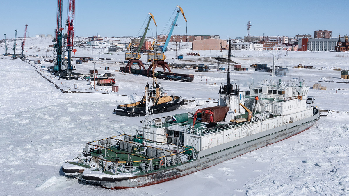 Ключевым морским транспортным проектом России сейчас признается Севморпуть, для которого придется строить суда высокого ледового класса