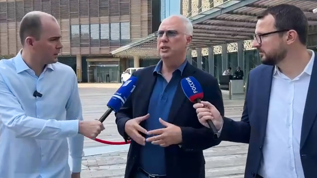 Спецпредставитель президента России Кирилл Дмитриев, также присутствовавший в Абу-Даби для экономического трека, говорил, что переговоры продемонстрировали «позитивное движение вперед»