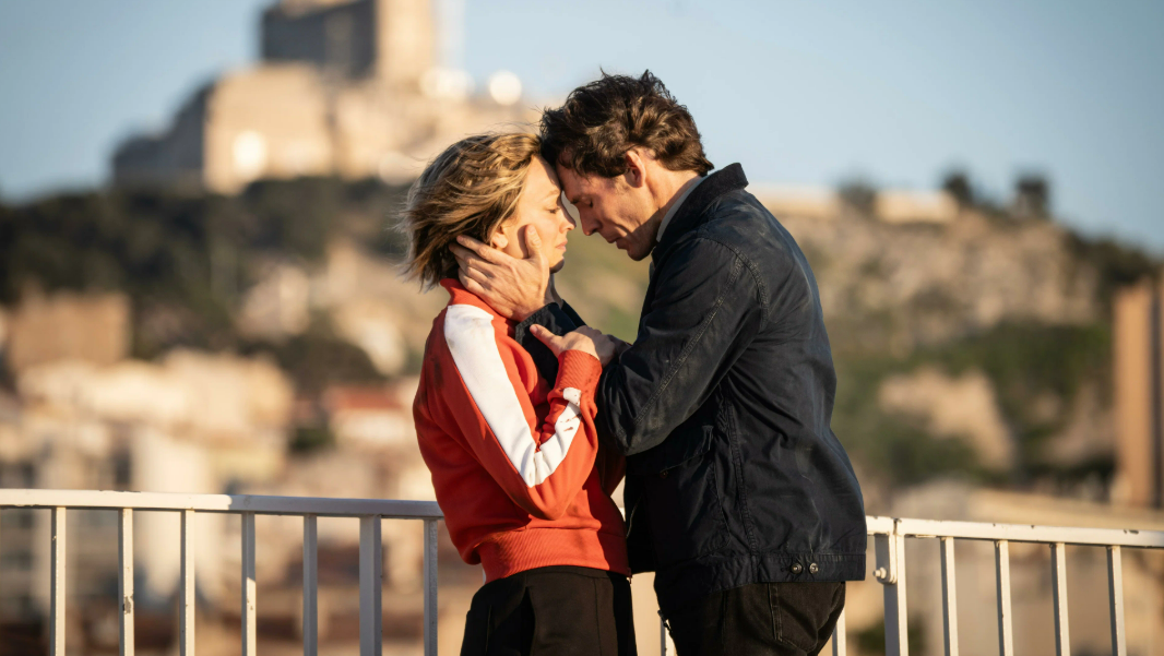 Кадр из сериала «Американская история любви»