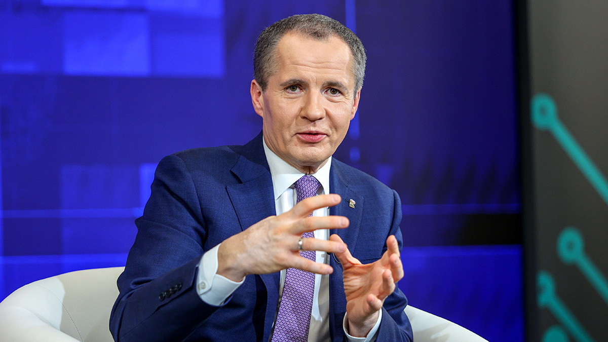 Губернаторам, в том числе Вячеславу Гладкову (на фото), предстоит найти новый подход к коммуникациям с людьми