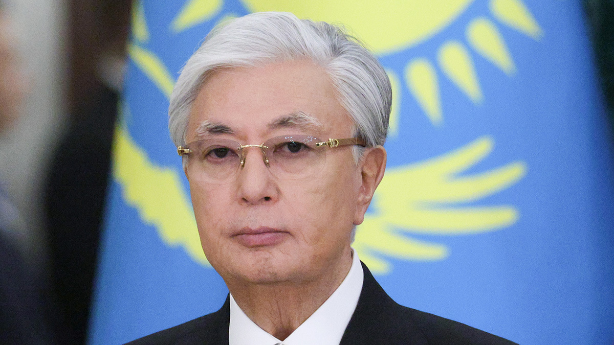  Президент Казахстана Касым-Жомарт Токаев за счет новой конституции легитимизирует свое правление и решает проблему лояльности элит