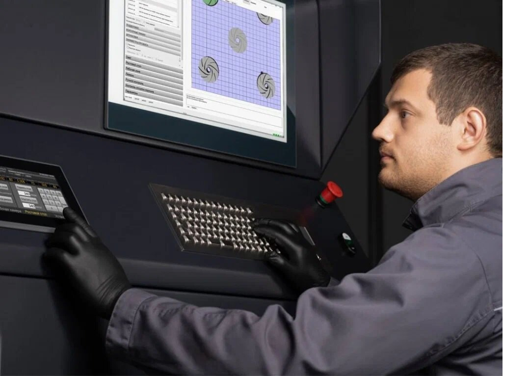 Компания выпускает 3D-принтеры и лазерные устройства для алкотестирования &nbsp;на своем заводе, расположенном на площадке «Нойдорф» ОЭЗ «Санкт-Петербург» в Стрельне