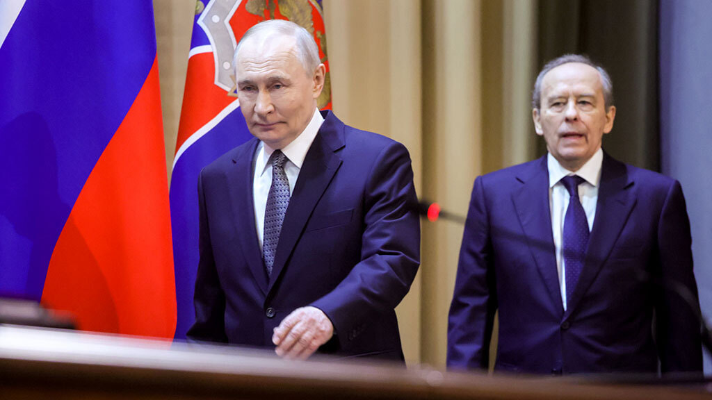 Μιχαήλ Μετ... / TASS