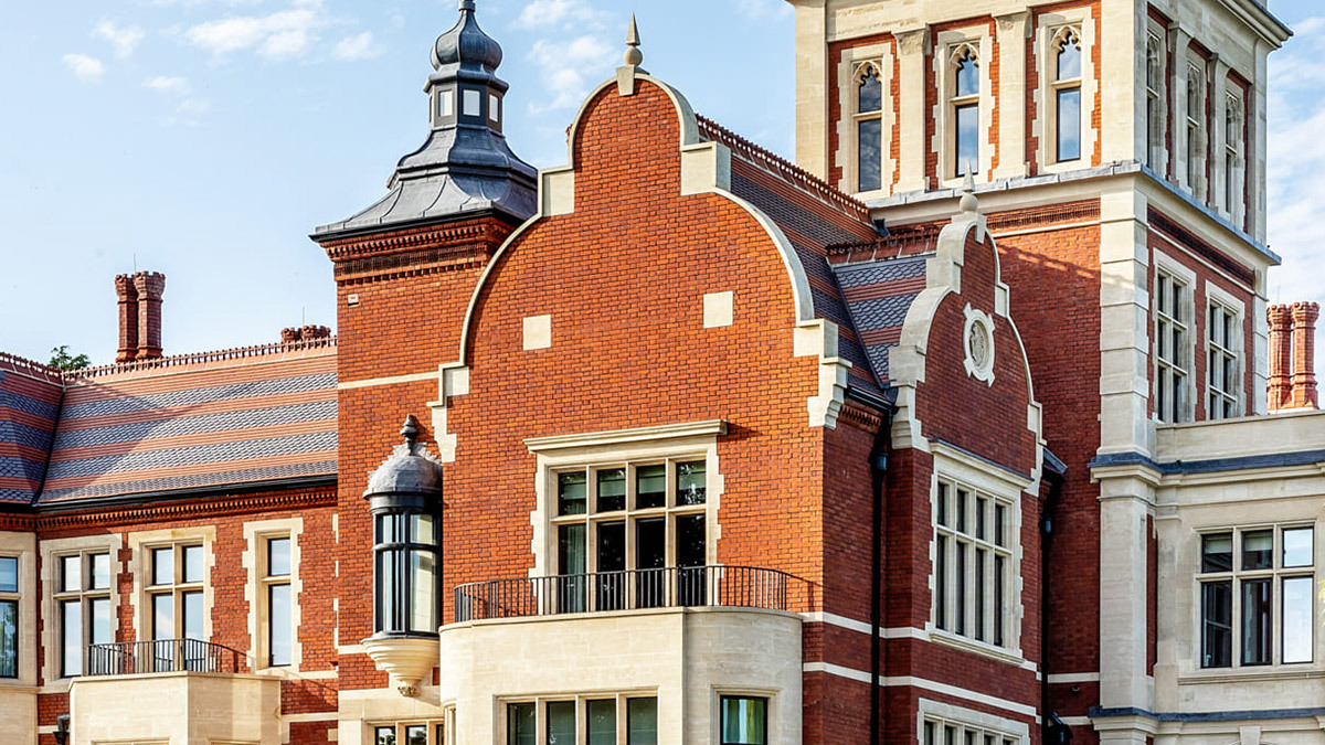 Михаил Фридман переехал в Лондон в 2013 г., а через три года купил дом Викторианской эпохи на севере города – Athlone House