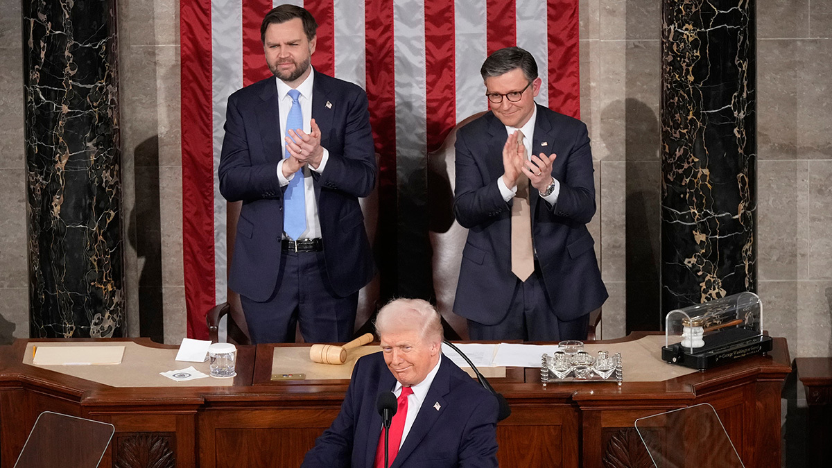 Mark Schiefelbein / AP Photo