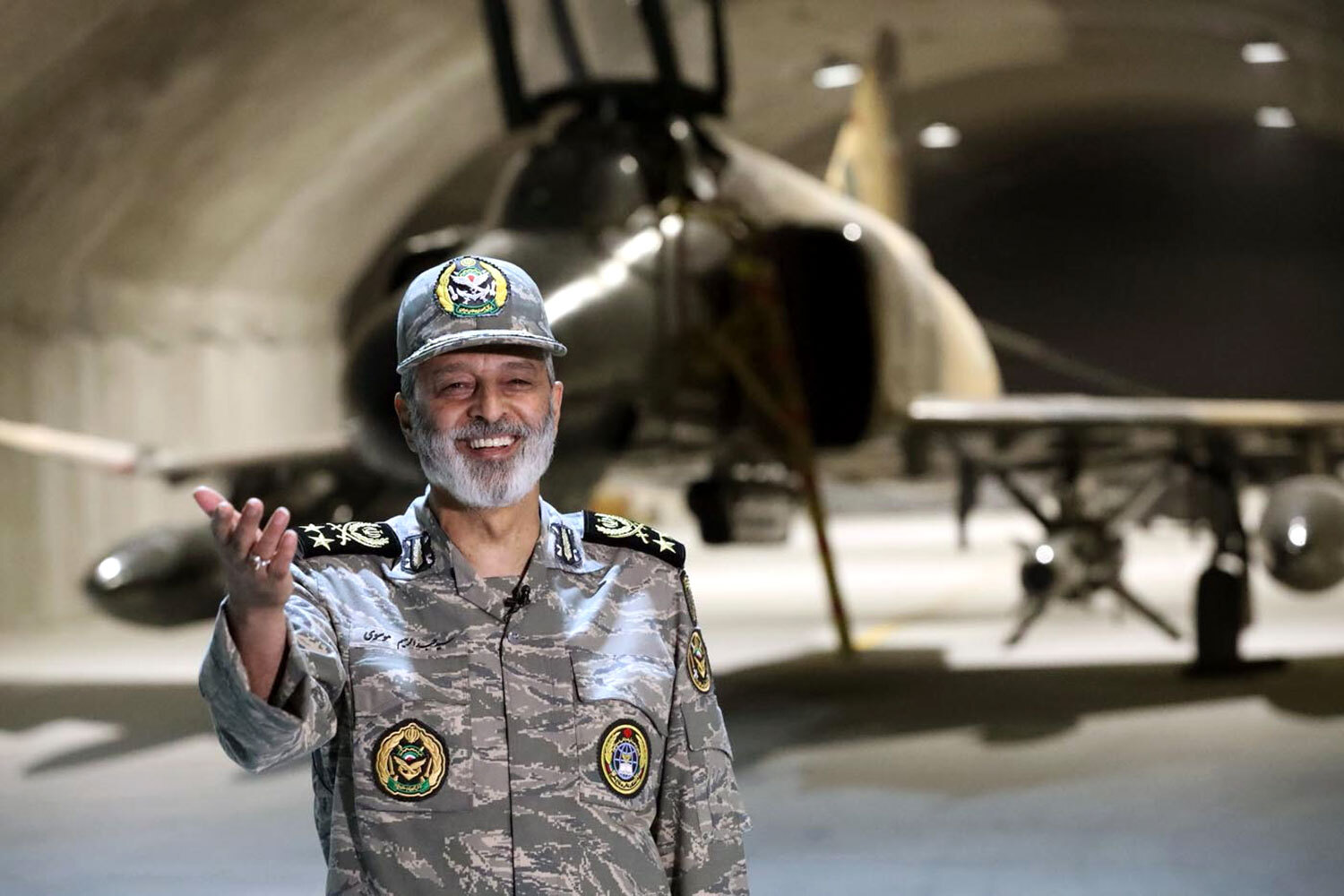 В ходе атак США и Израиля по месту заседания Совета обороны 1 марта был убит начальник Генерального штаба вооруженных сил Ирана Абдулрахим Мусави. Этот пост он занял в июне 2025 г.