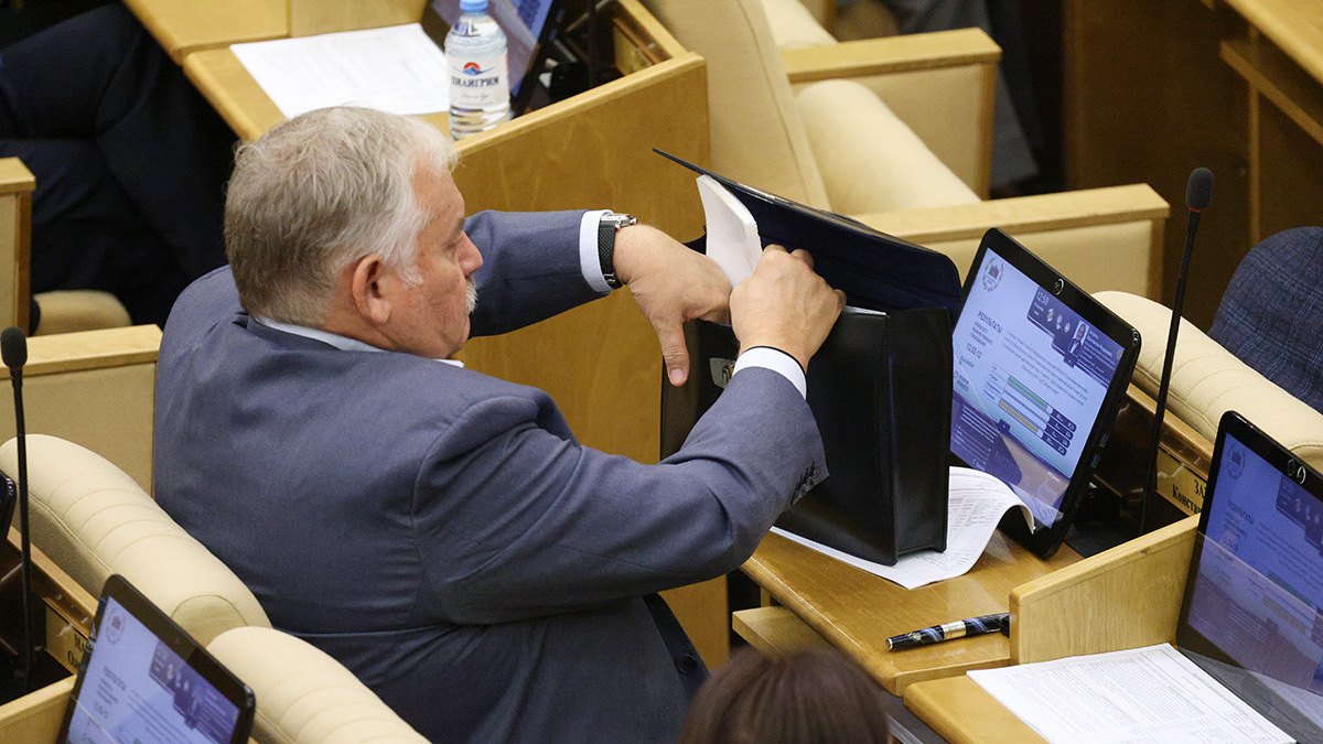 Во времена премьерства Дмитрия Медведева Затулин выступал подчеркнутым сторонником Владимира Путина