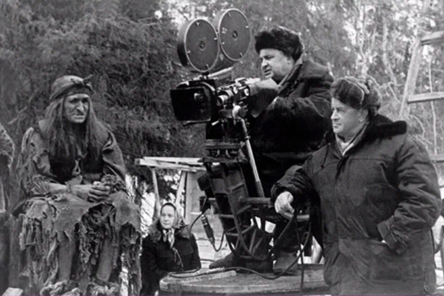 Роу заболел под конец 1973 г. За пять дней до смерти, лежа в больнице, он попросил организовать прощание с ним на студии, а в момент выноса тела – чтобы оркестр играл сюиту из комической оперы «Корневильские колокола». Его друг Лев Потемкин выполнил эту просьбу: режиссер скончался 28 декабря 1973 г. и был похоронен в Москве на Бабушкинском кладбище. Он не успел закончить работу над сказкой «Финист – Ясный Сокол», и фильм завершил его ученик Геннадий Васильев. В послужном списке Роу – около 20 киносказок и документальных фильмов, ставшие классикой советского кинематографа.