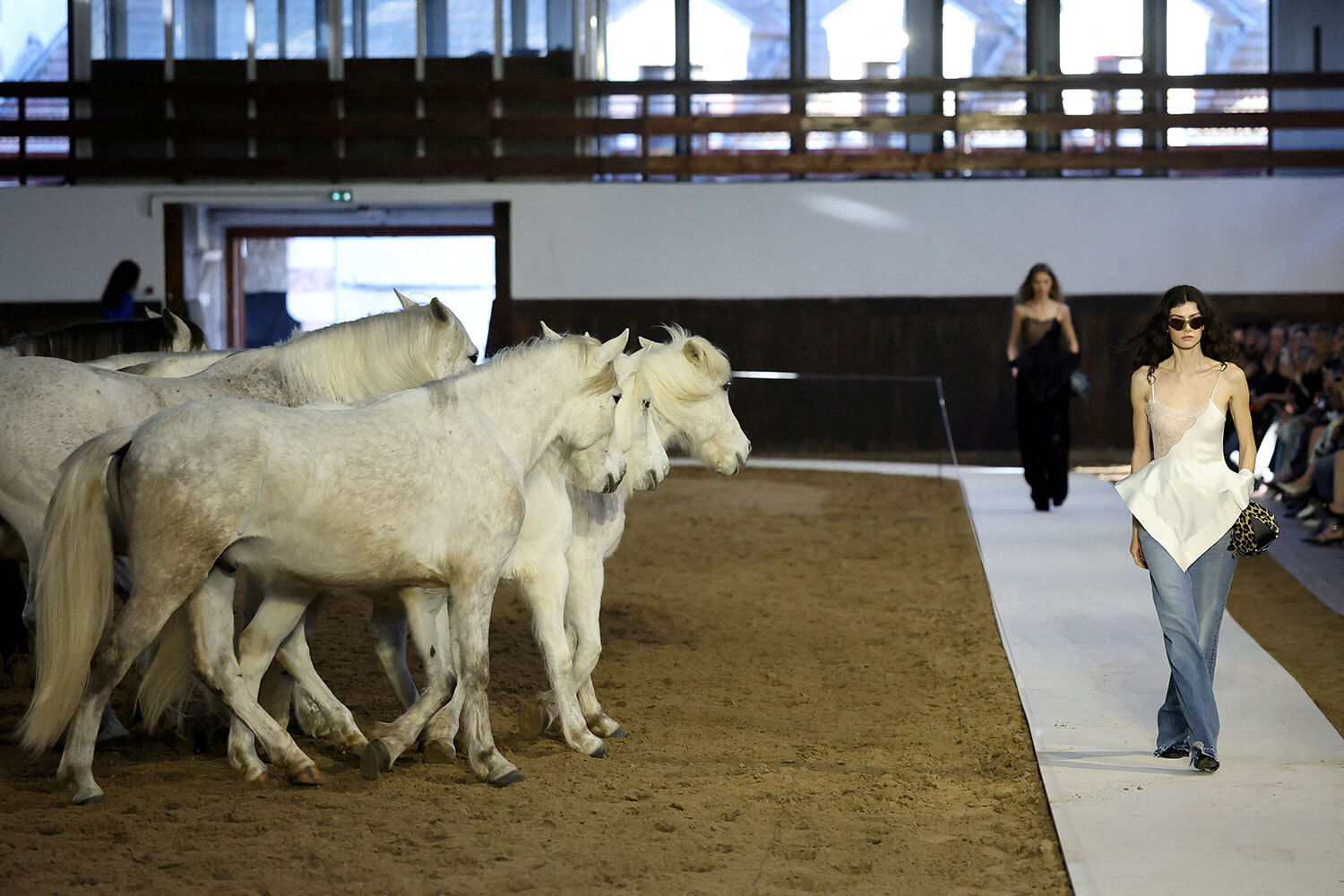 4 марта 2026 г. Показ женской одежды прет-а-порте осень-зима 2026/2027 во время Недели моды в Париже, Франция.