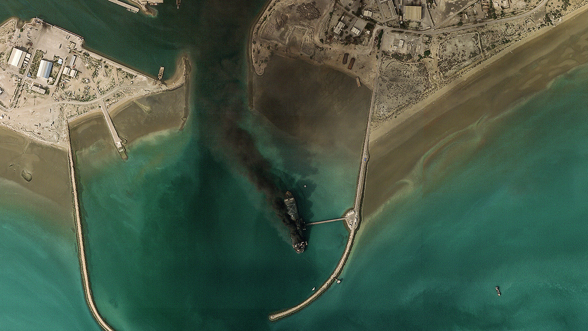 С начала войны ВМС США ни разу не сопровождали гражданские суда в Персидском заливе