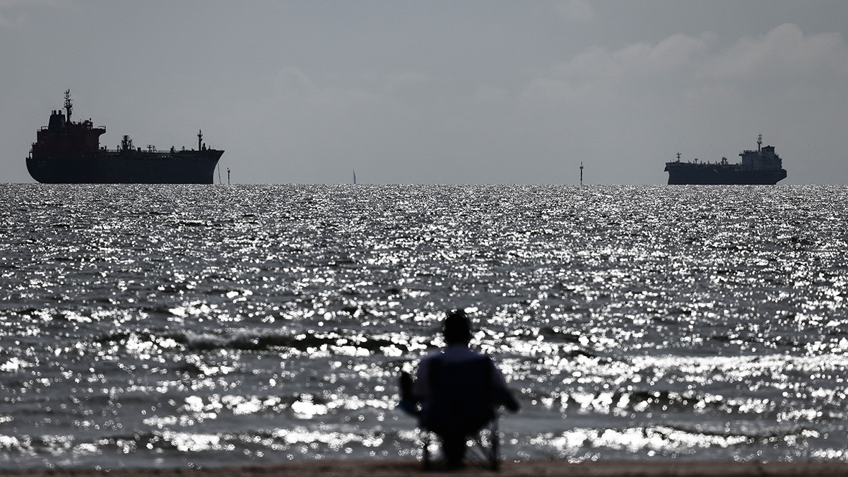  Пока США дали послабление российской нефти лишь на месяц