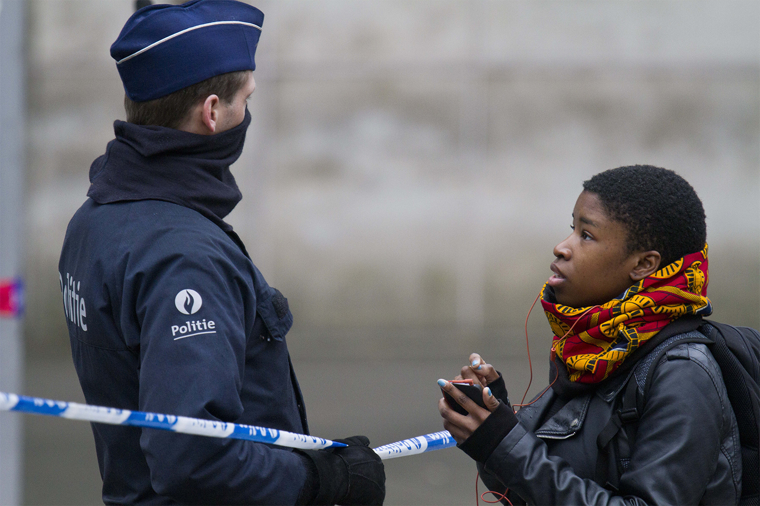 Теракты в Брюсселе вызвали волну критики в адрес бельгийских и общеевропейских спецслужб. На этом фоне министр внутренних дел Бельгии Ян Ямбон и министр юстиции Кун Генс подали в отставку. В Евросоюзе вновь активизировалась дискуссия о недостаточной эффективности шенгенского пространства и необходимости усиления пограничного контроля и обмена разведывательной информацией между странами-членами. Был отменен товарищеский футбольный матч между сборными Бельгии и Португалии.